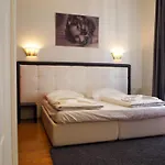 Aparthotel Charles Bridge Premium Residence 4*