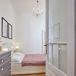 Charles Bridge Premium Residence 4*