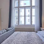 Charles Bridge Premium Residence 4*