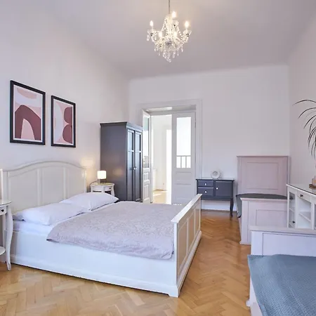 Charles Bridge Premium 4*