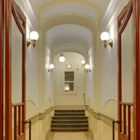 Charles Bridge Premium Residence Prag