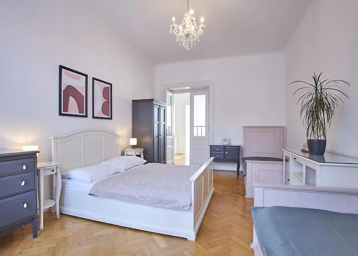 Charles Bridge Premium 4*