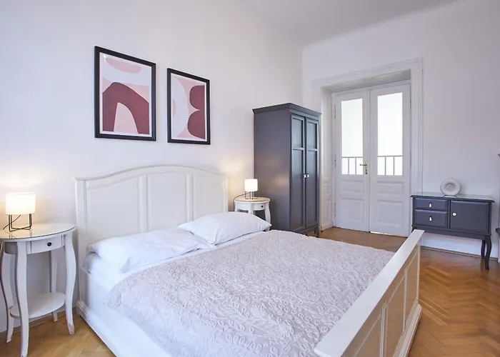 Charles Bridge Premium 4* Praga