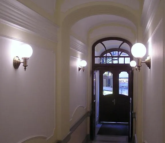 Charles Bridge Premium Aparthotel Praga