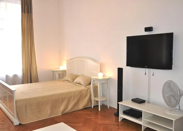 Charles Bridge Premium Aparthotel 4*