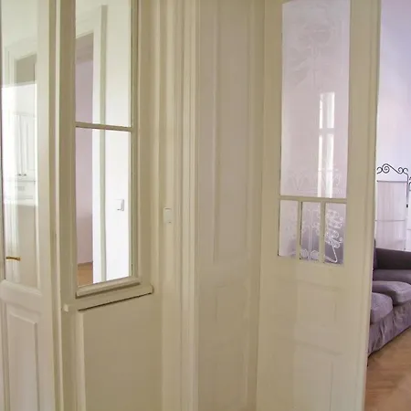 Charles Bridge Premium Apartmanhotel