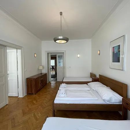 Charles Bridge Premium Apartahotel 4*
