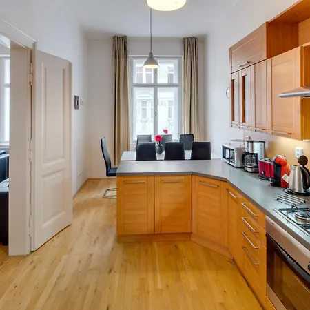 Charles Bridge Premium Apartahotel Praga