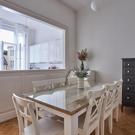 Charles Bridge Premium Apartmanhotel