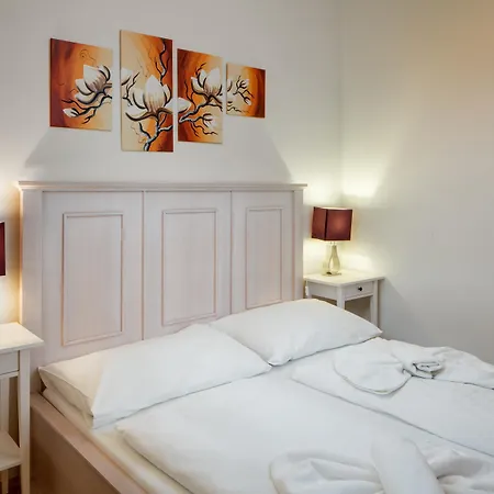Charles Bridge Premium Apartahotel 4*