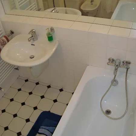Charles Bridge Premium Residence 4*