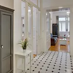 アパートホテル Charles Bridge Premium 4*