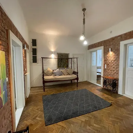 Charles Bridge Premium Apartmanhotel 4*