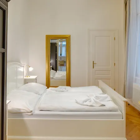 Charles Bridge Premium Residence Prague
