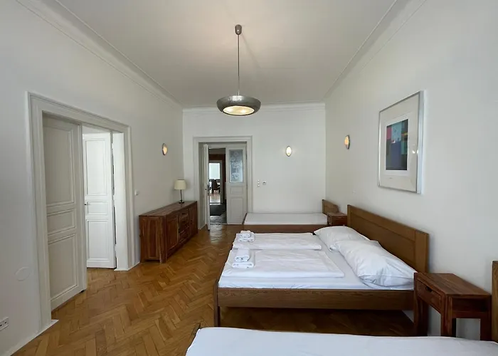 Charles Bridge Premium Apartmanhotel 4*