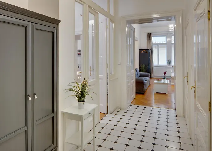 Apartmanhotel Charles Bridge Premium 4*