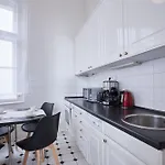 Appart hôtel Charles Bridge Premium 4*