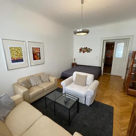 Charles Bridge Premium Aparthotel Praag