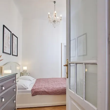 Charles Bridge Premium 4*