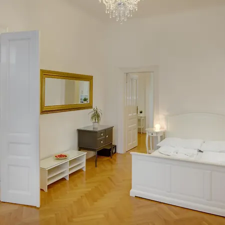 Charles Bridge Premium 4*