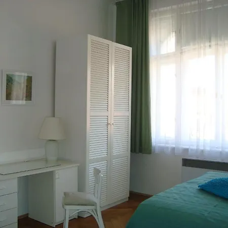 Charles Bridge Premium Aparthotel Praag
