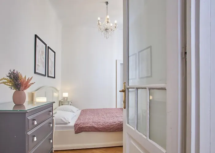 Charles Bridge Premium 4*