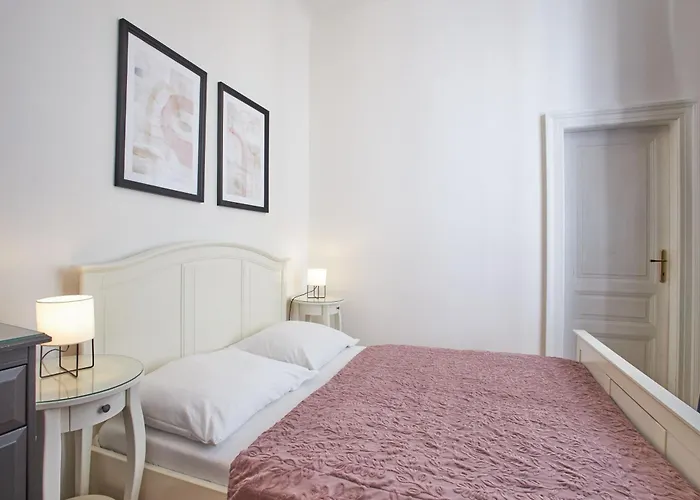Charles Bridge Premium 4* Praga